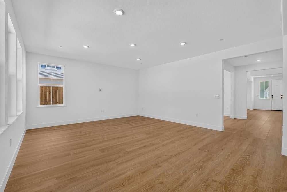 10276 Golden Sunray Drive