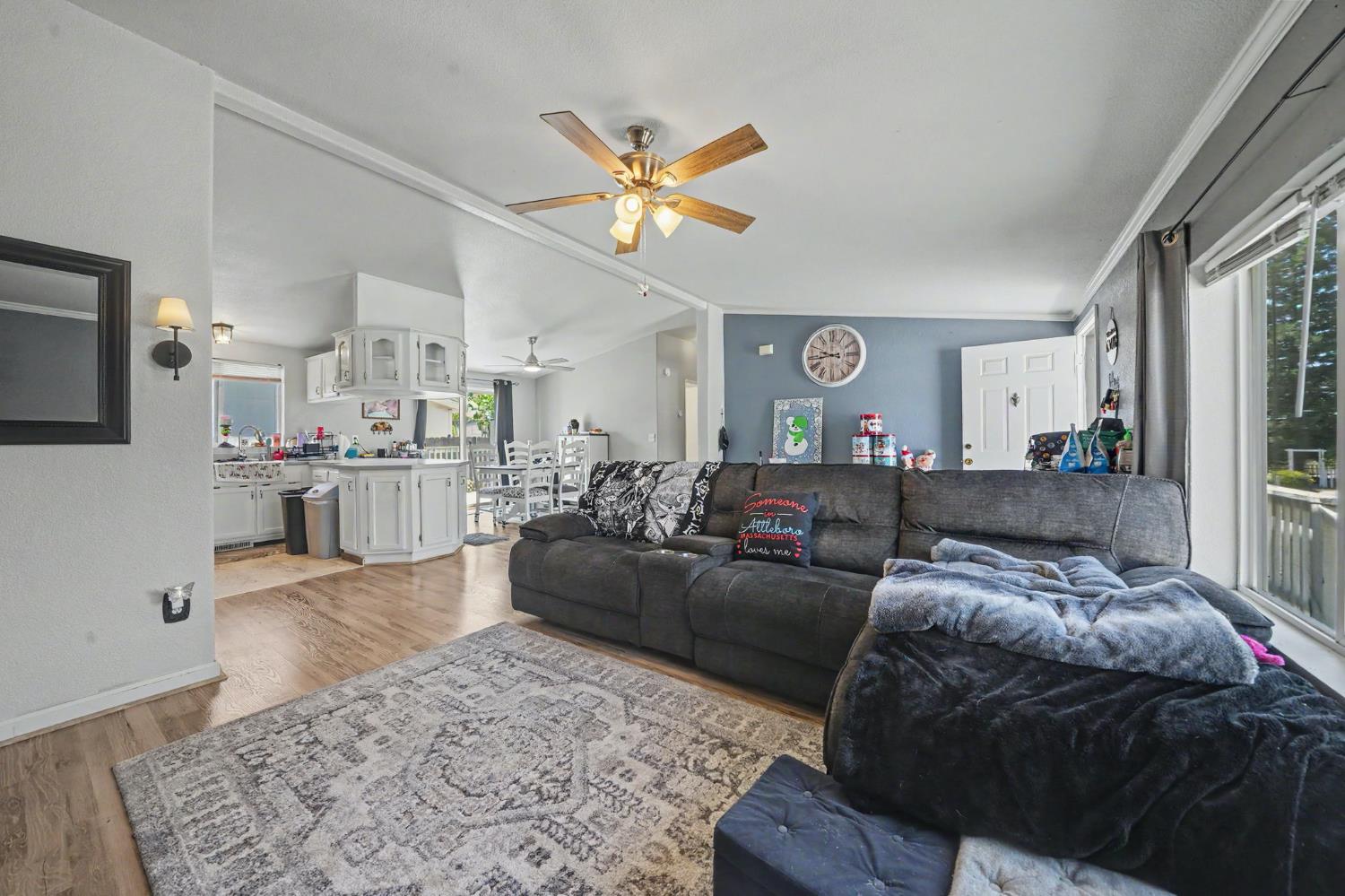 5878 W Park Dr
