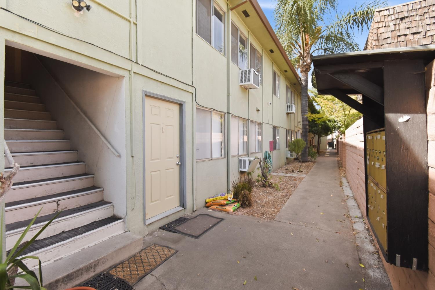 2823 U Street