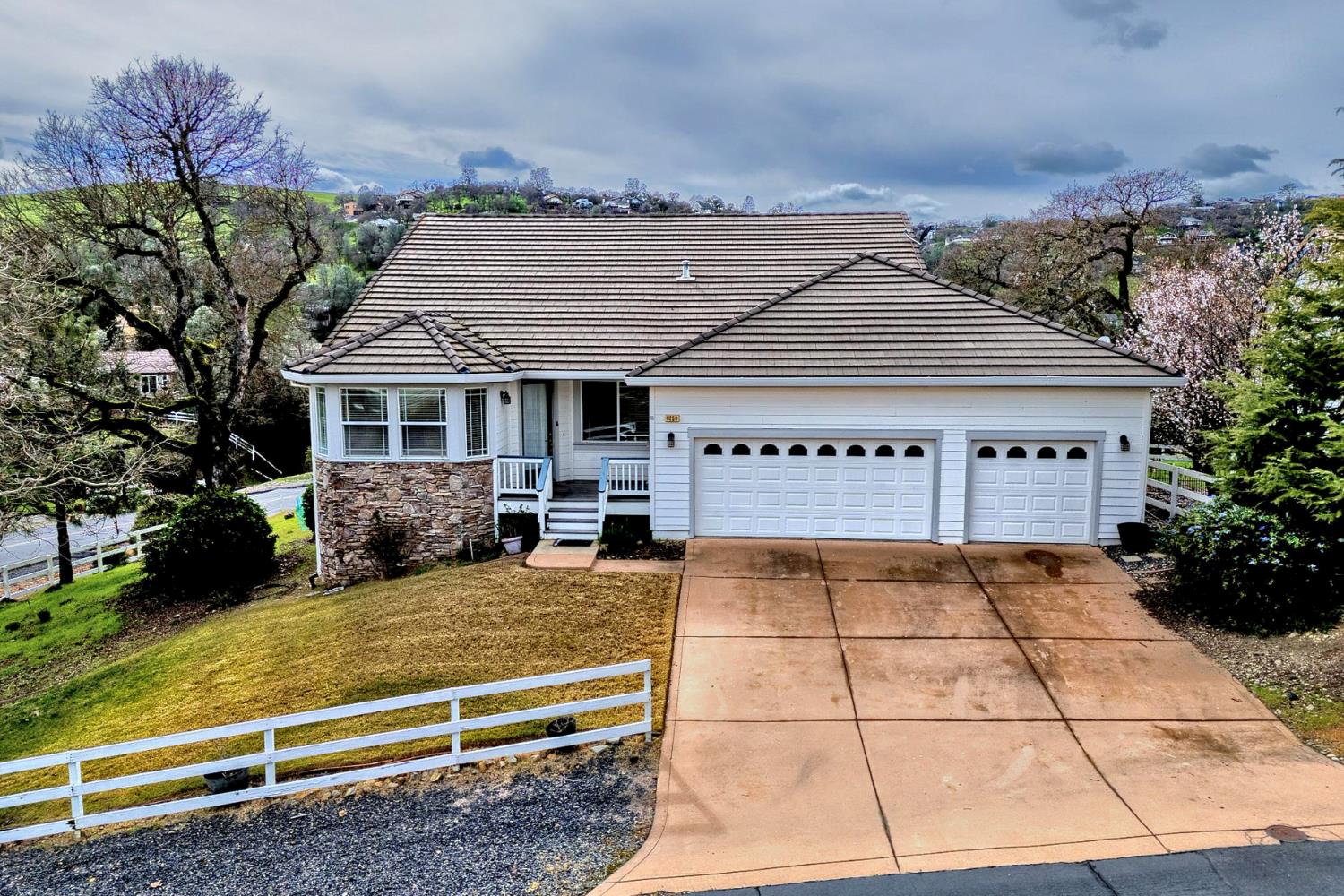 6250 Bluff View Road