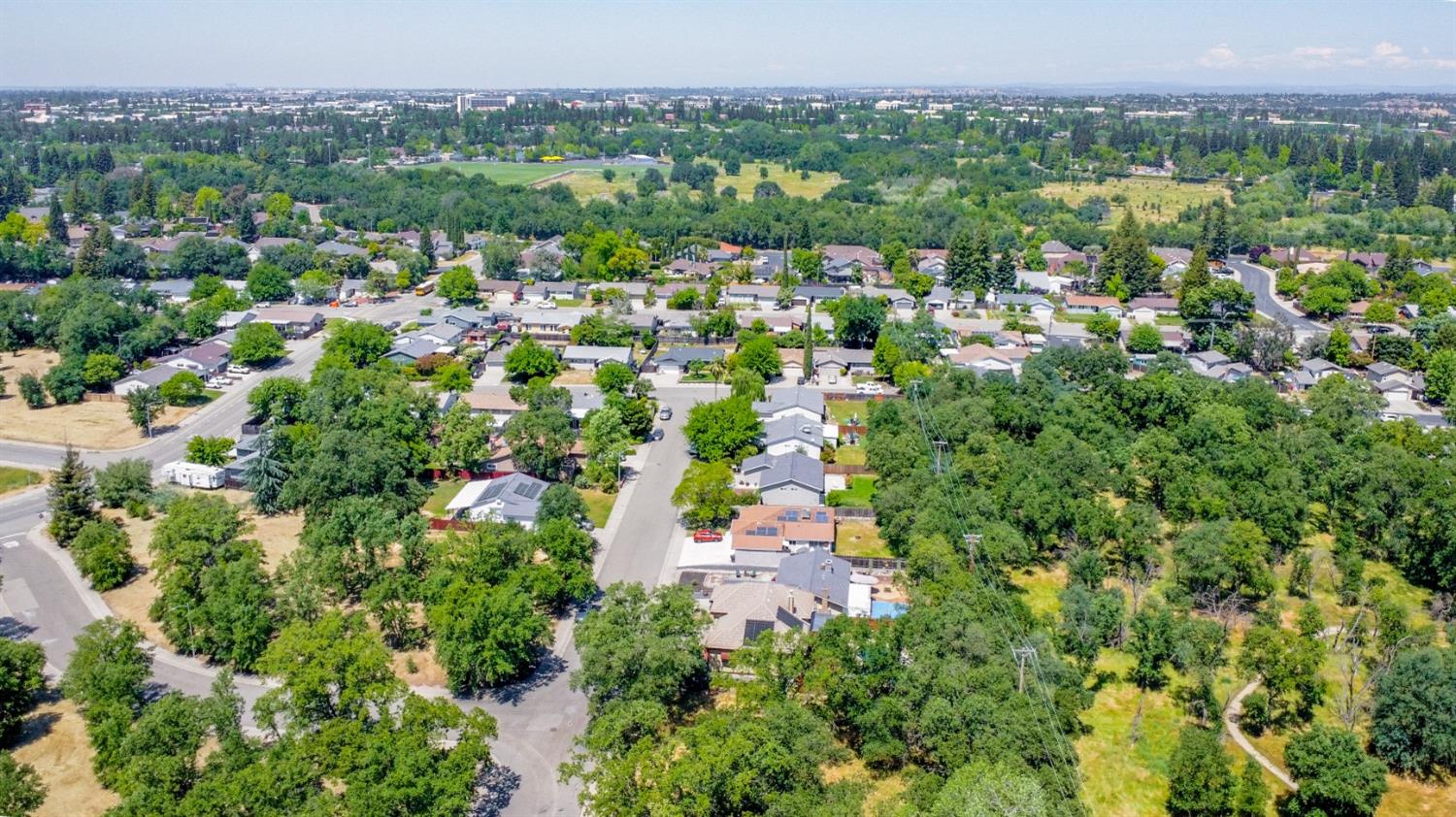1215 Meadow Lane