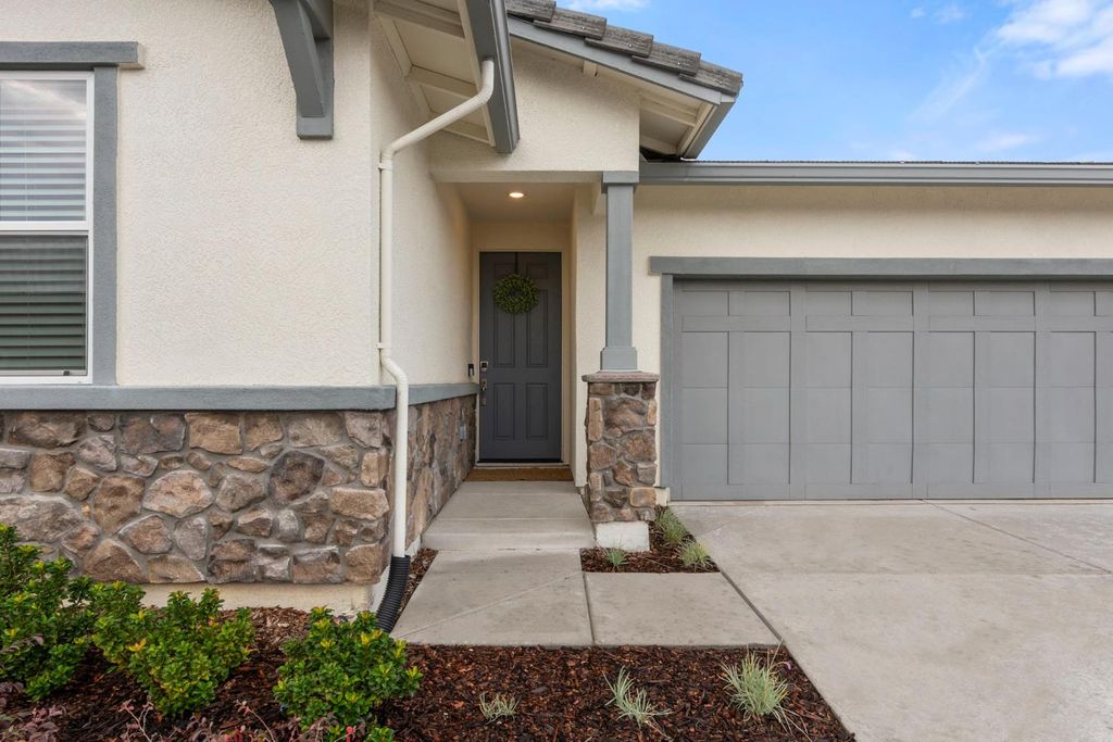 Photo of 1180 Alpine Way, Lincoln, CA 95648 (MLS # 225146306)