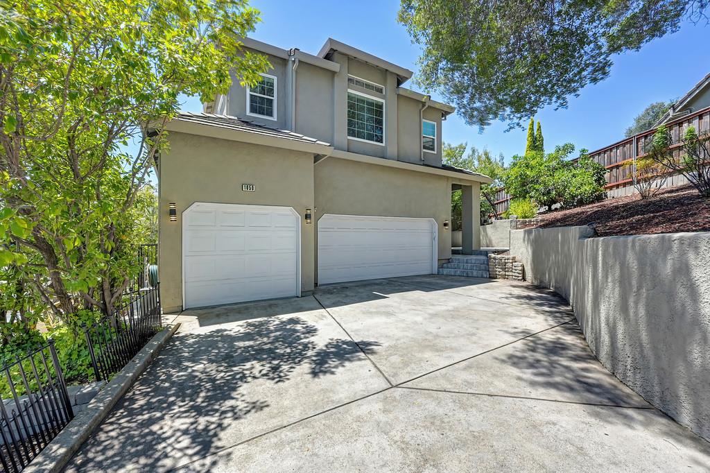 1050 Fox Run Court