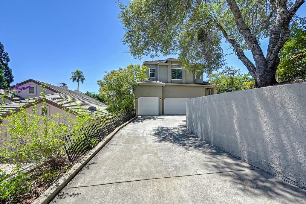 1050 Fox Run Court