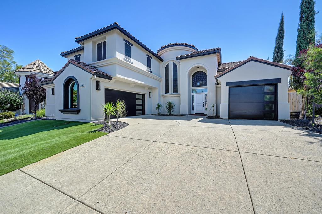 2110 Blackheath Lane