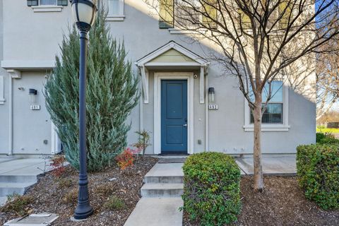 493 Tailoff Lane Sacramento CA 95818