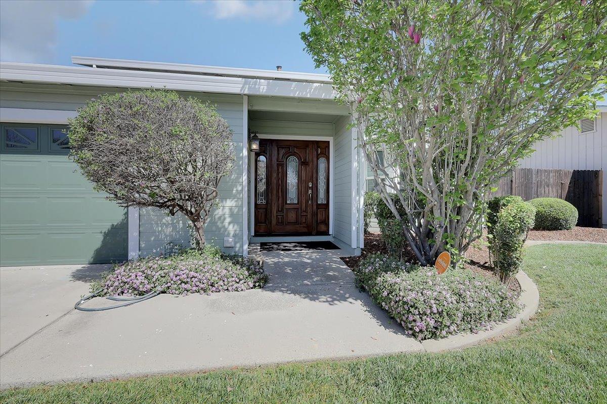 1571 Coats Drive