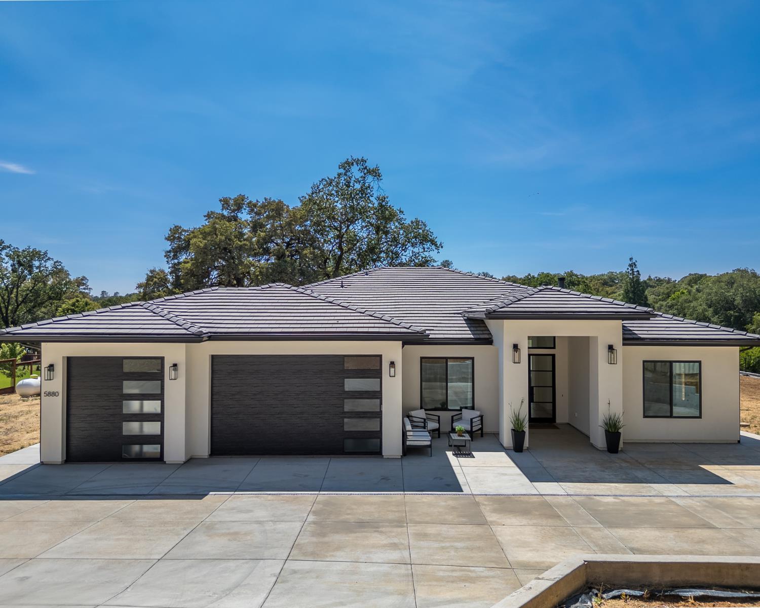5880 Stanley Drive