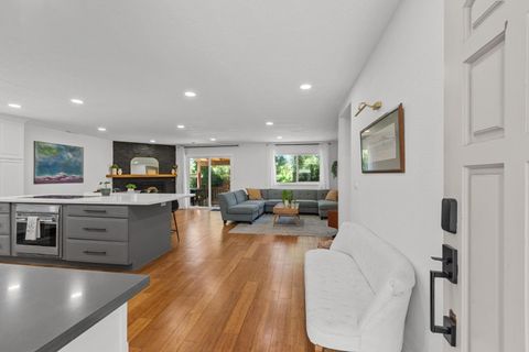 MLS: 225059303