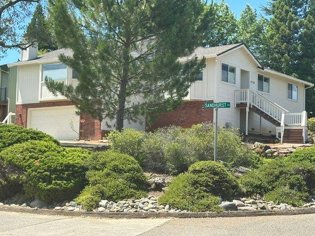 2720 Sandhurst Drive