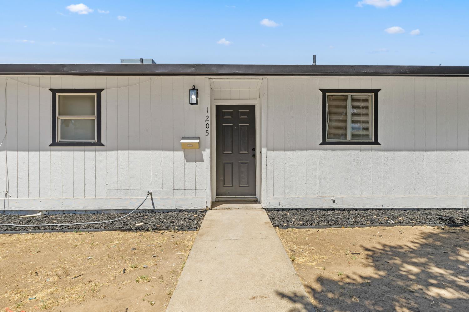 1205 I Street