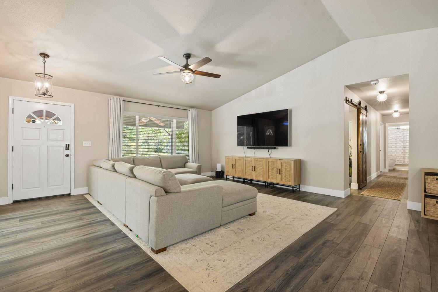 4842 Northern Lights Road