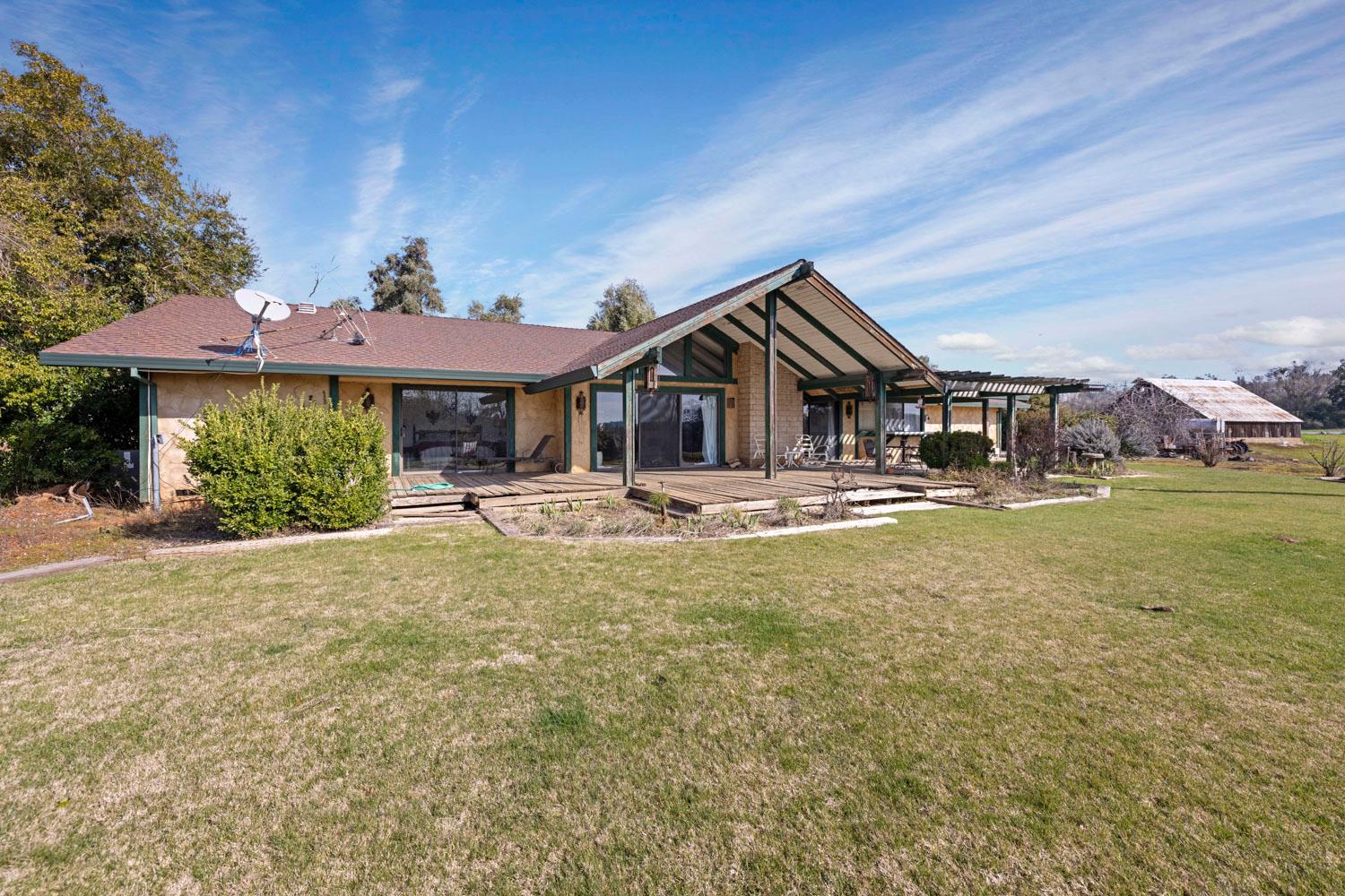 3270 Jackson Valley Road