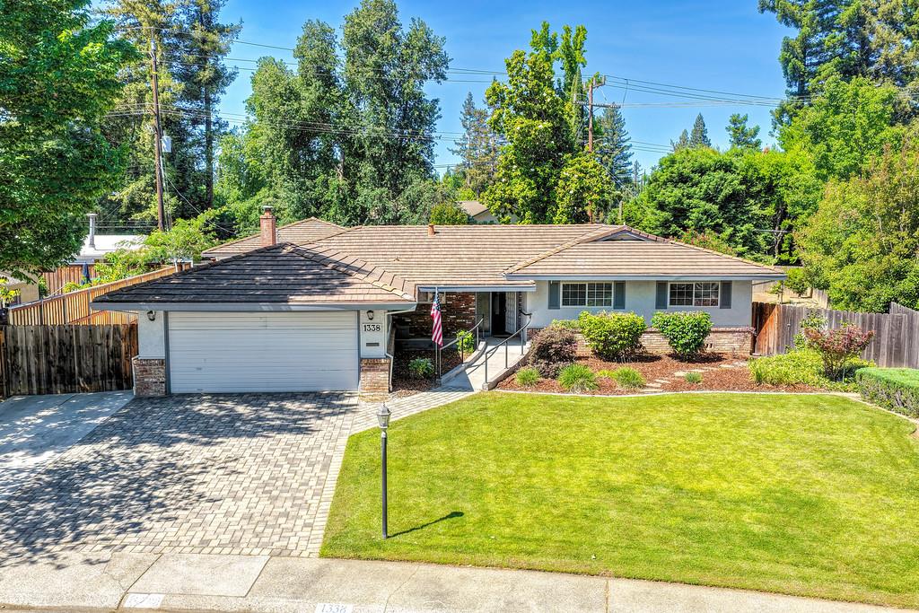 1338 Meredith Way