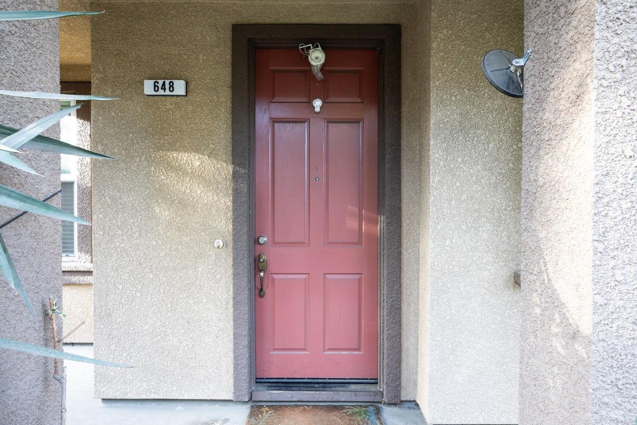 648 Valley Oak Terrace