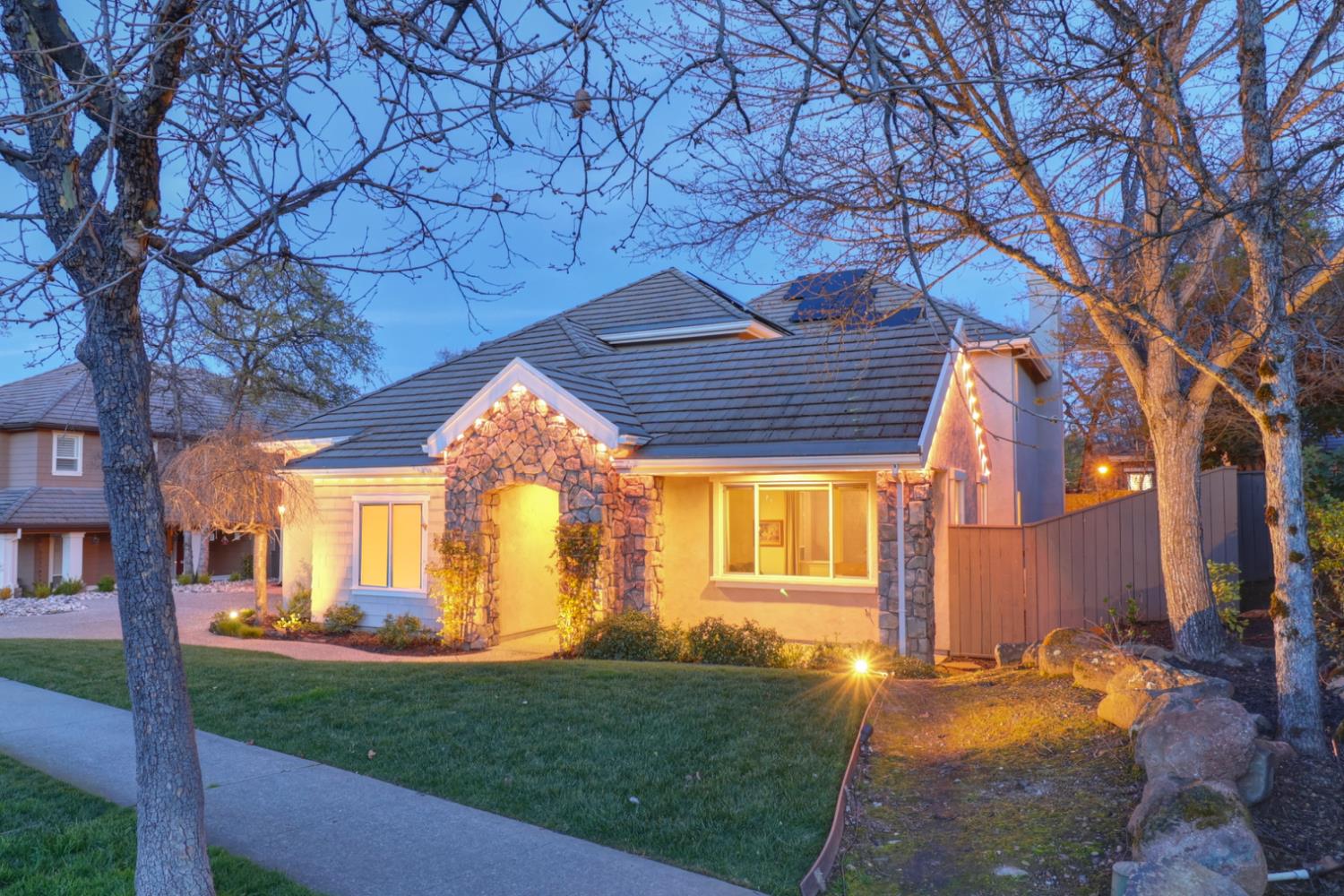 3835 Deer Ridge Lane