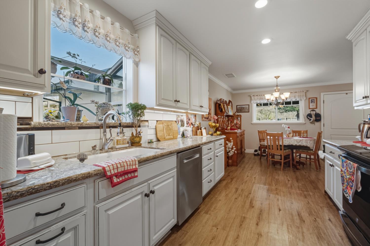 6338 Horseshoe Bar Road