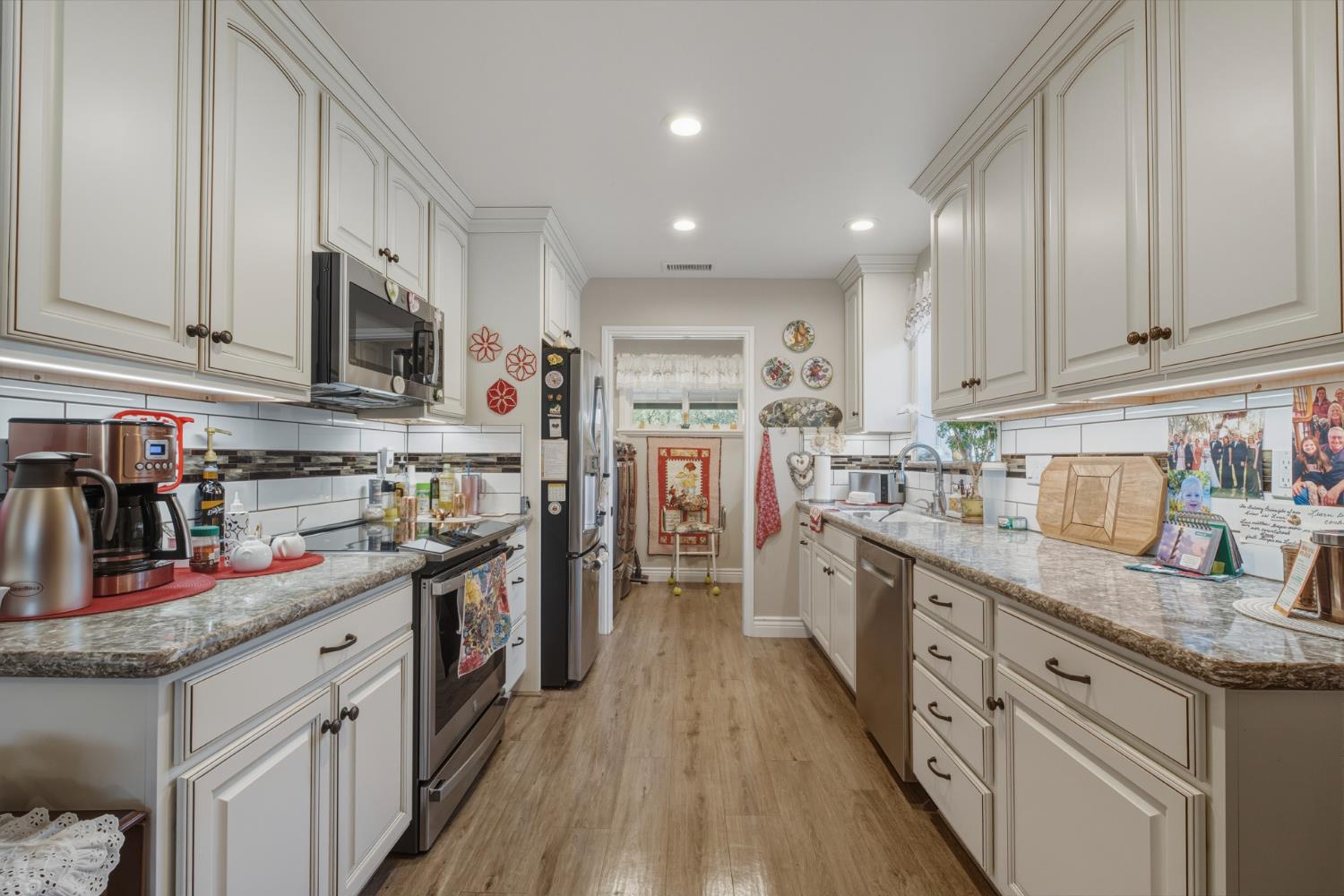 6338 Horseshoe Bar Road