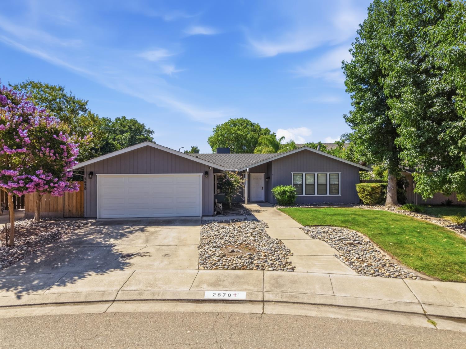 2870 Smoke Tree Cir Circle
