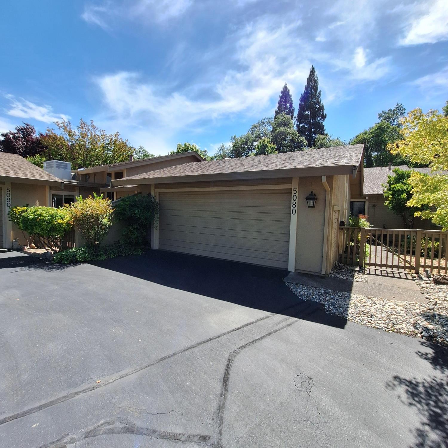 5080 Village Oaks Drive
