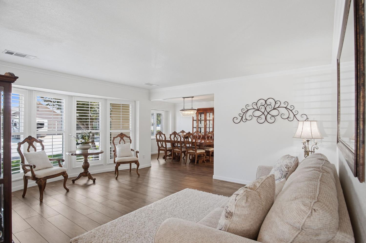 3221 Lakeshore Court