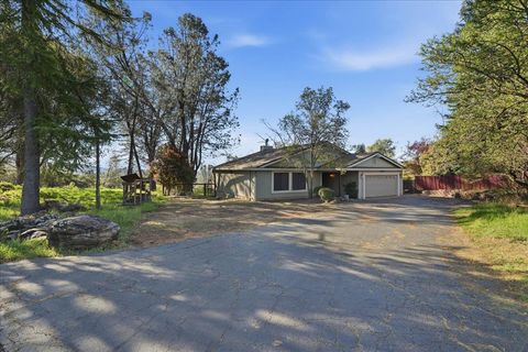 2836 La Crescenta Drive Cameron Park CA 95682