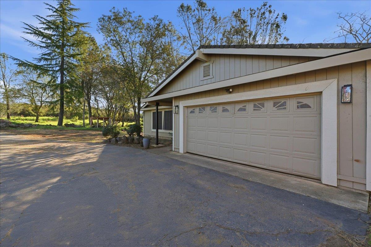 2836 La Crescenta Drive