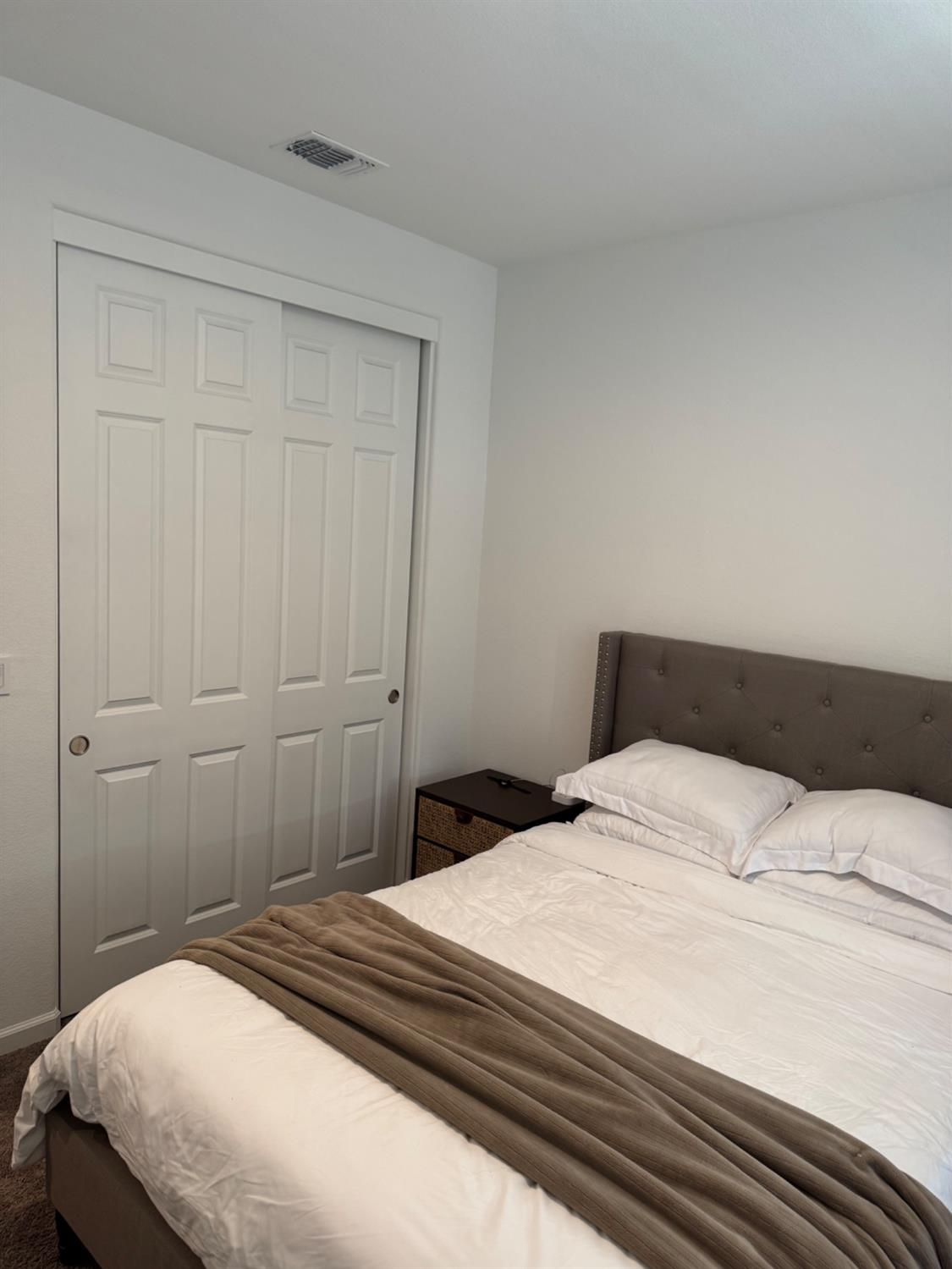 Olivehurst, California 95961, United States, 4 Bedrooms Bedrooms, ,2 BathroomsBathrooms,Residential,Active,161171