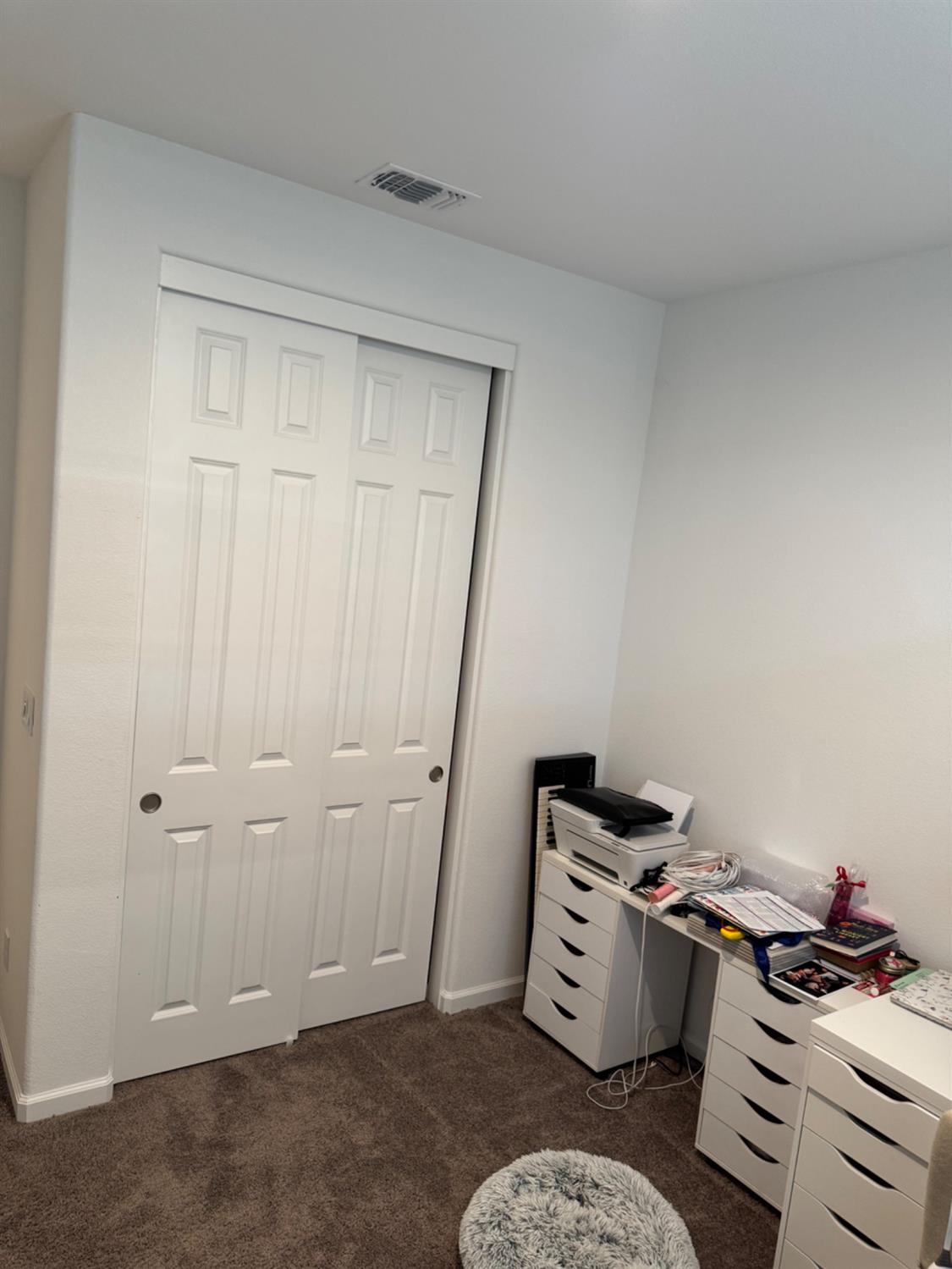 Olivehurst, California 95961, United States, 4 Bedrooms Bedrooms, ,2 BathroomsBathrooms,Residential,Active,161171