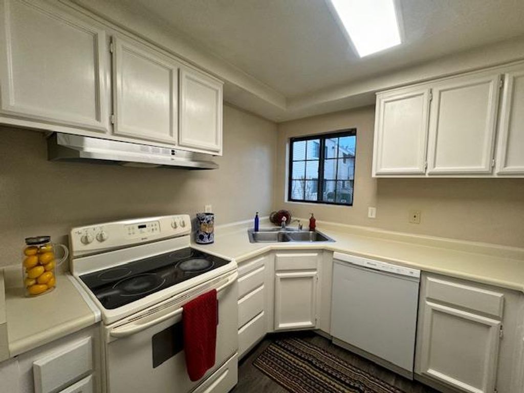 Photo of 7441 Auburn Oaks Court #O, Citrus Heights, CA 95621 (MLS # 226002024)