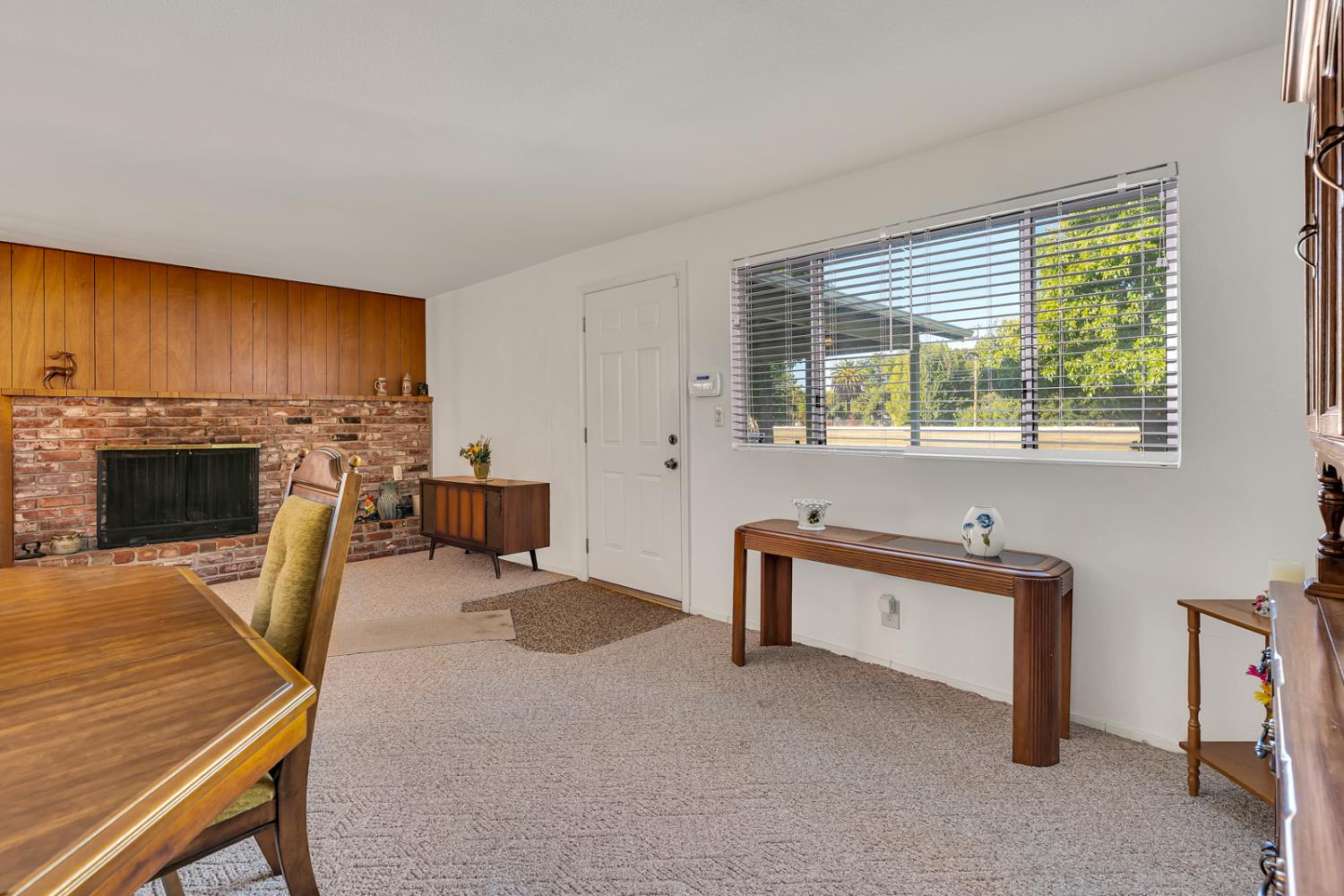 Dos Palos, California 93620, United States, 3 Bedrooms Bedrooms, ,2 BathroomsBathrooms,Residential,Active,229326