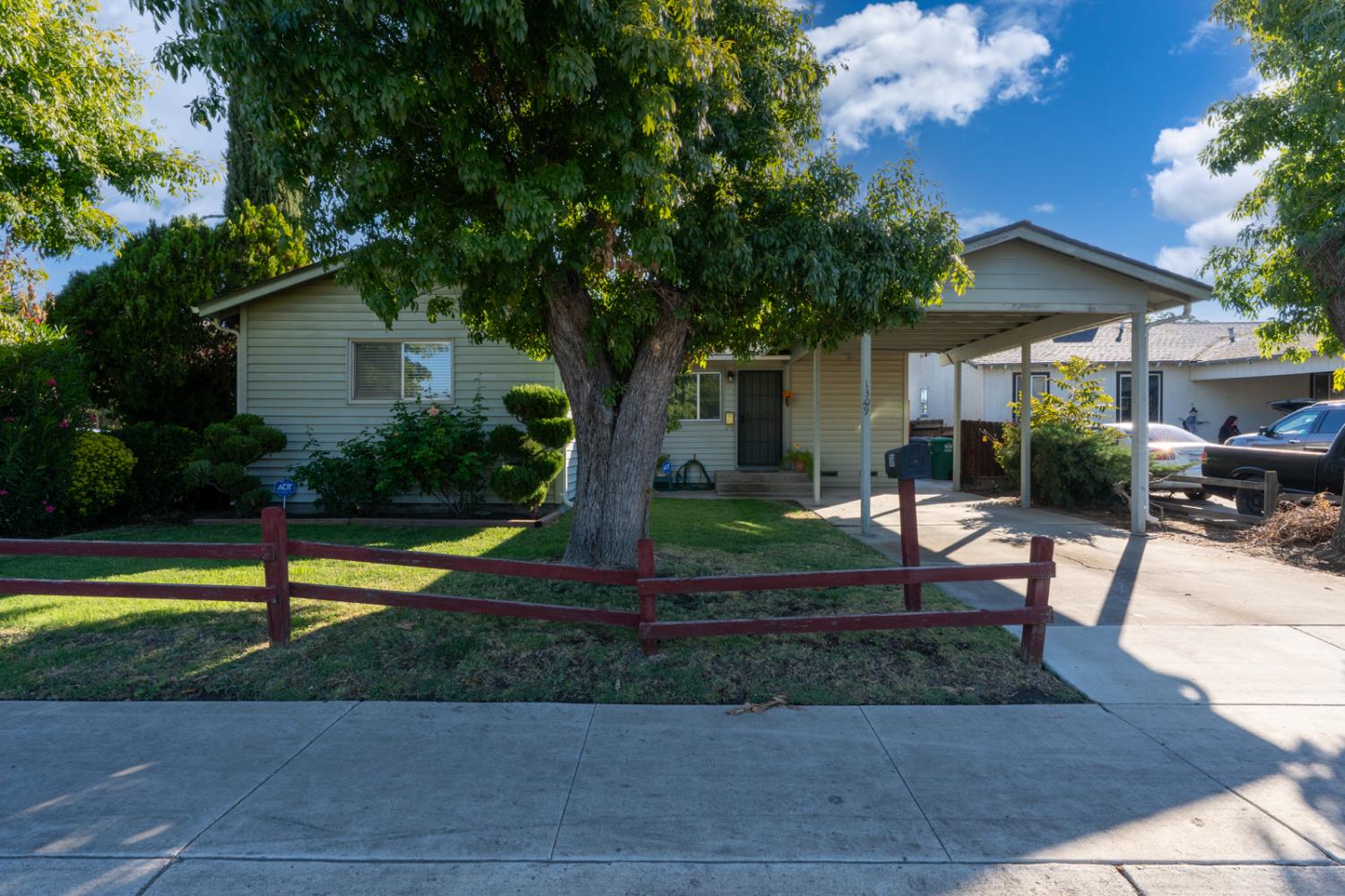 1309 Center Avenue