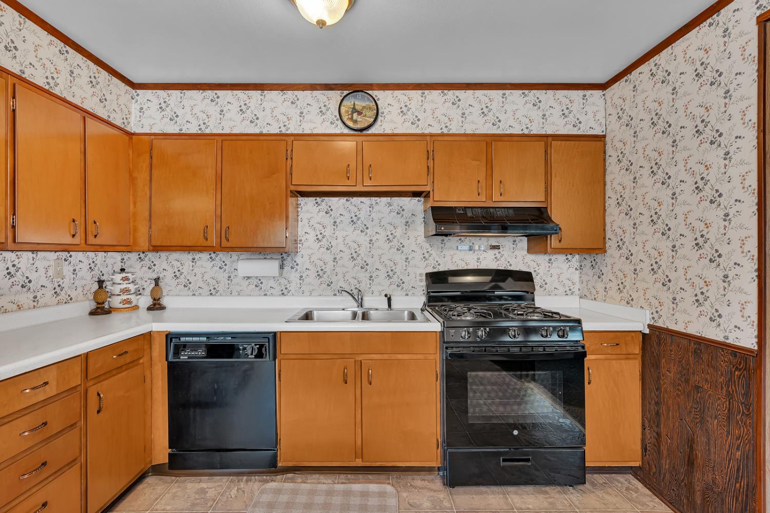 Dos Palos, California 93620, United States, 3 Bedrooms Bedrooms, ,2 BathroomsBathrooms,Residential,Active,229326