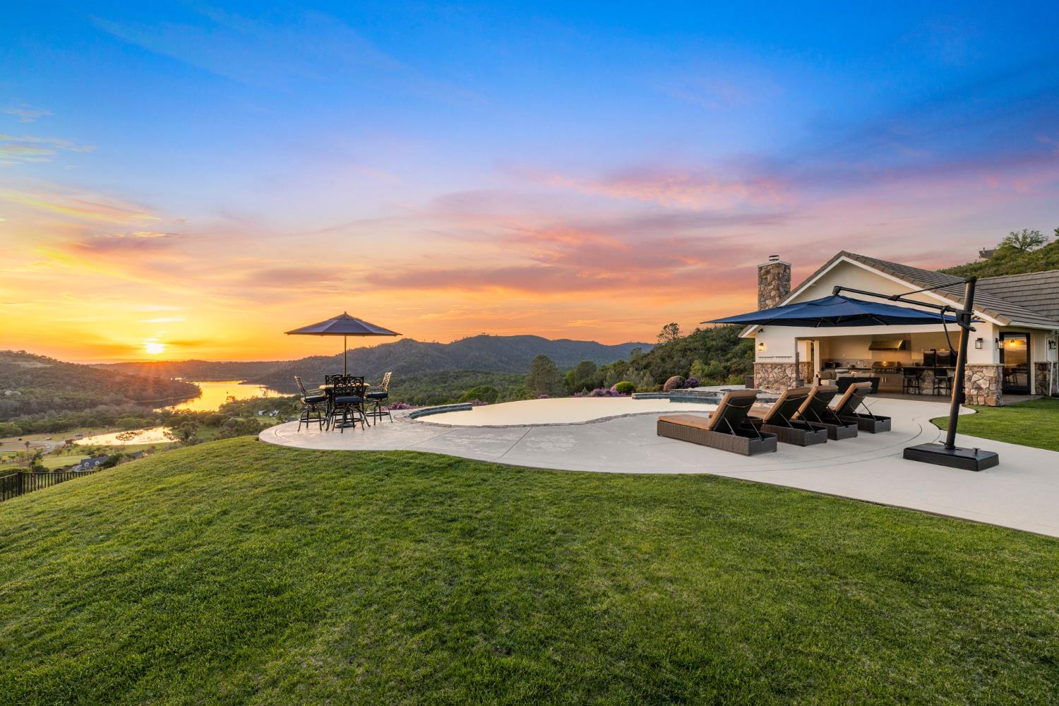 2001 Salmon Valley Lane