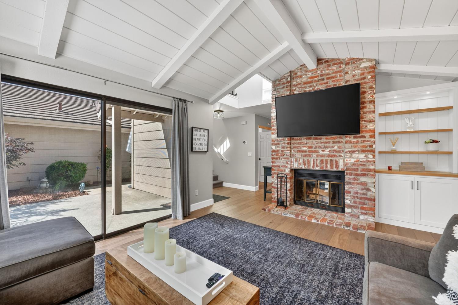 8165 Rose Vine Lane
