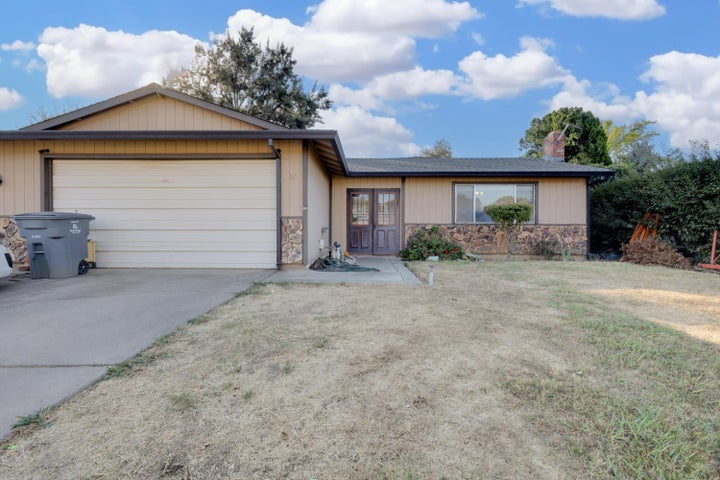 Photo 1 of 32 — 112 Cyrus Dam Drive, Wheatland, CA 95692