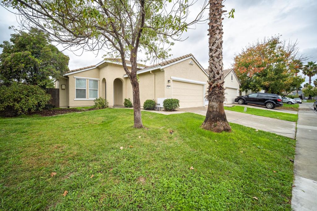 Photo of 417 Arlingdale Circle, Rio Linda, CA 95673 (MLS # 225147011)