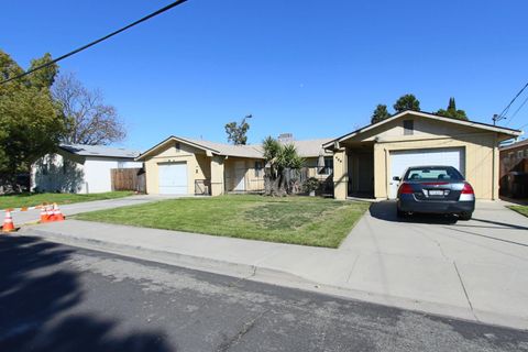 410 E Alameda Street Manteca CA 95336