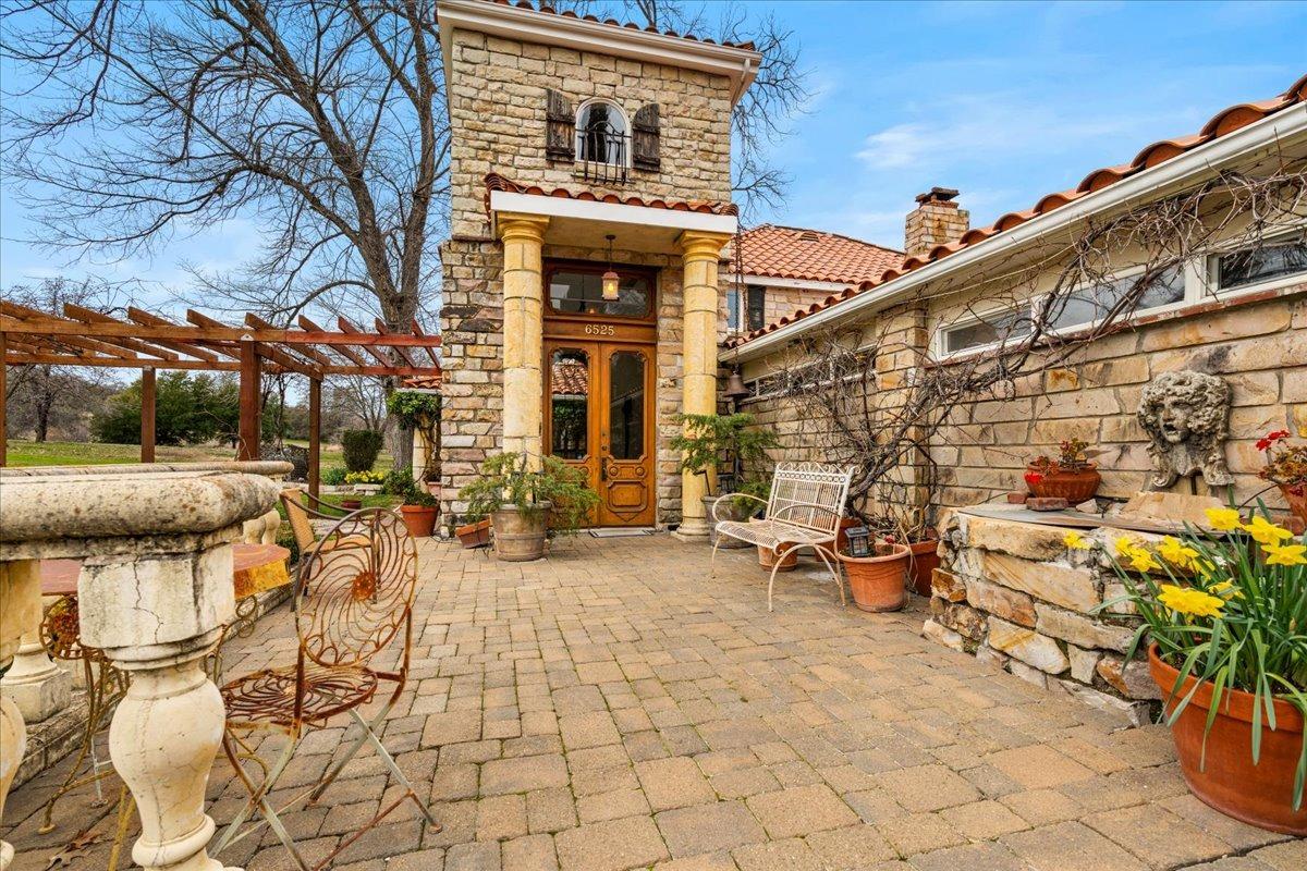 6525 Curtola Ranch Road