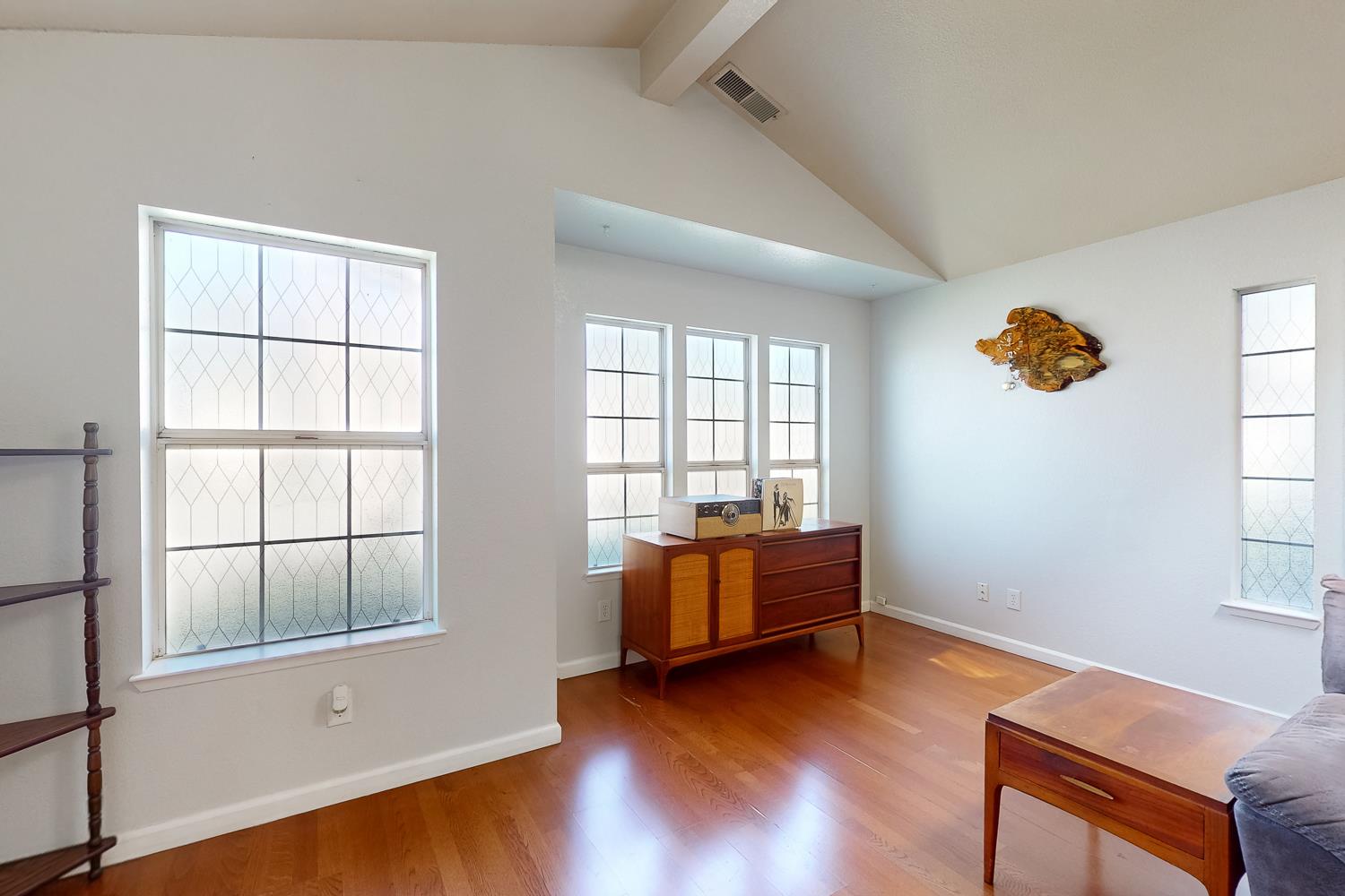 1098 Gilliland Drive