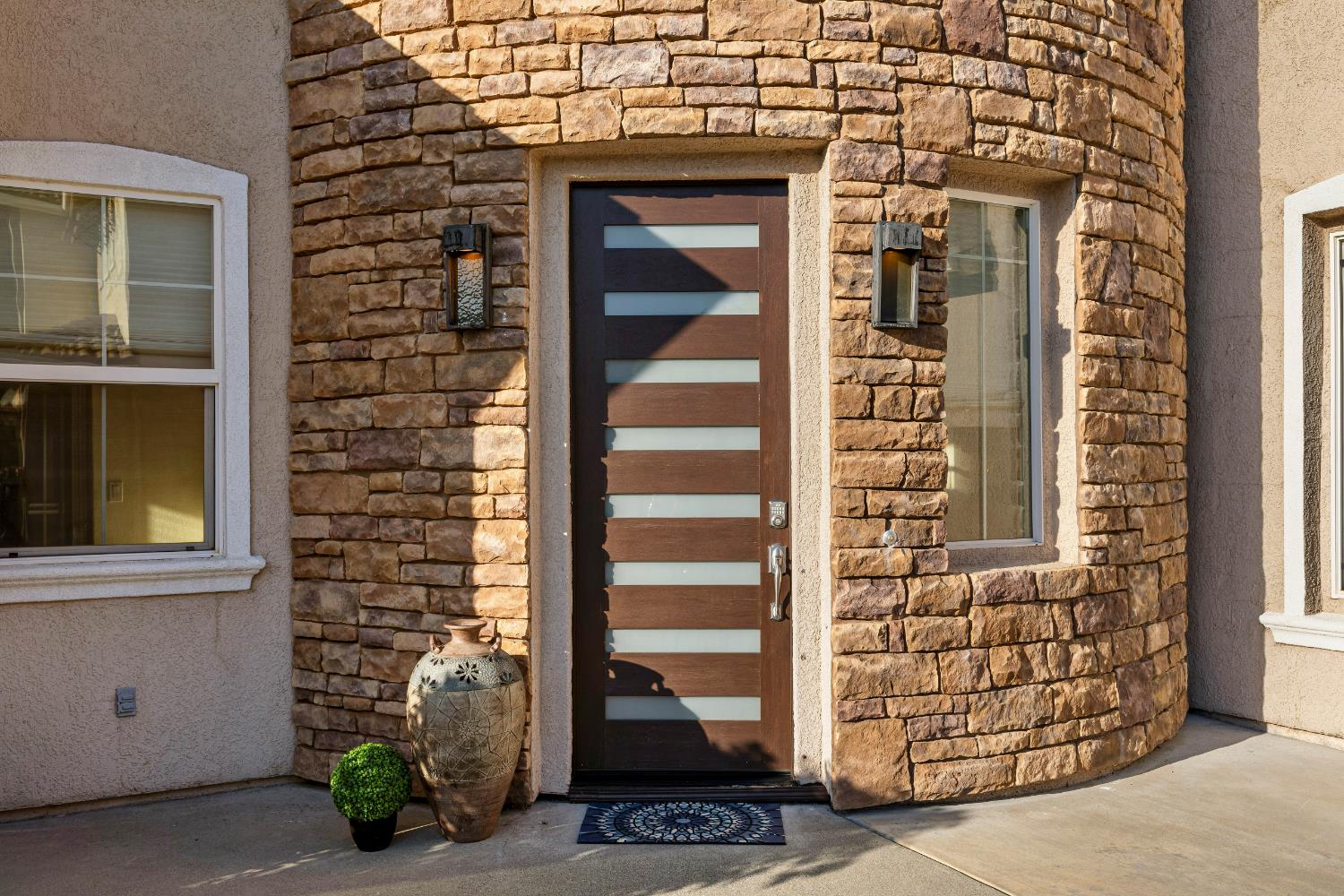 5660 John Runge Street