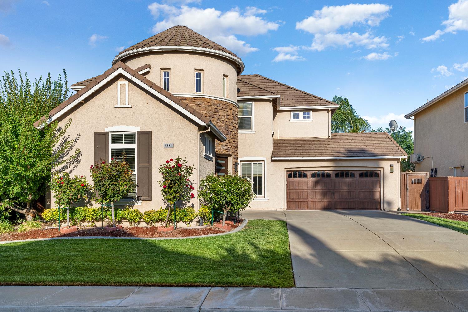 5660 John Runge Street