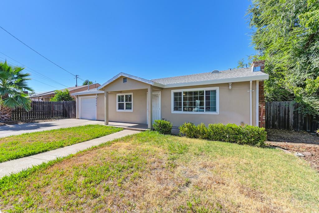 1025 Alamos Avenue