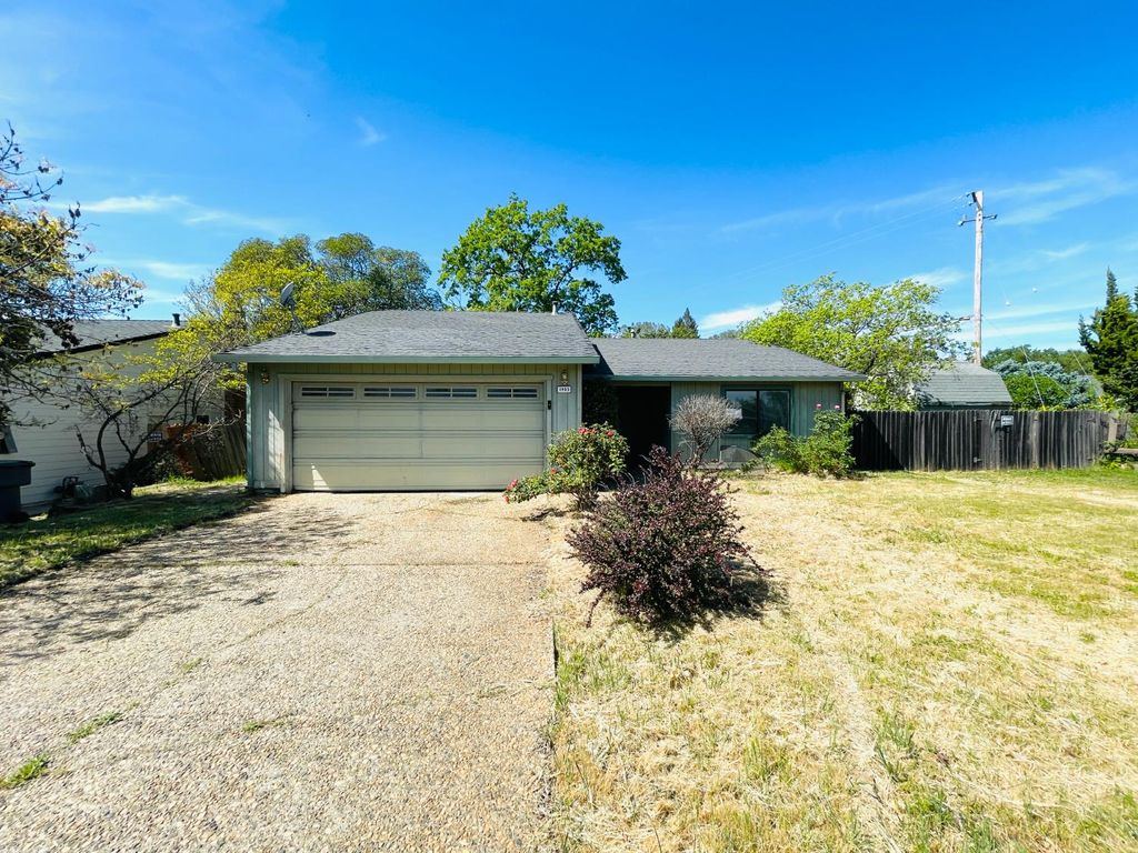 Photo of 1465 Wimbledon Drive, Auburn, CA 95603 (MLS # 226037736)