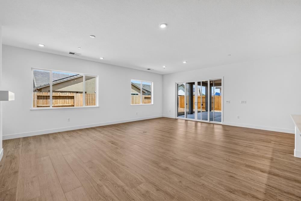 1384 Alpine Way
