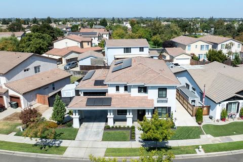 1766 Churchill Downs Circle Oakdale CA 95361