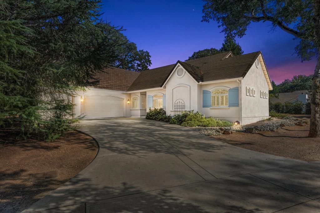 Photo of 15084 Rio Circle, Rancho Murieta, CA 95683 (MLS # 225125608)
