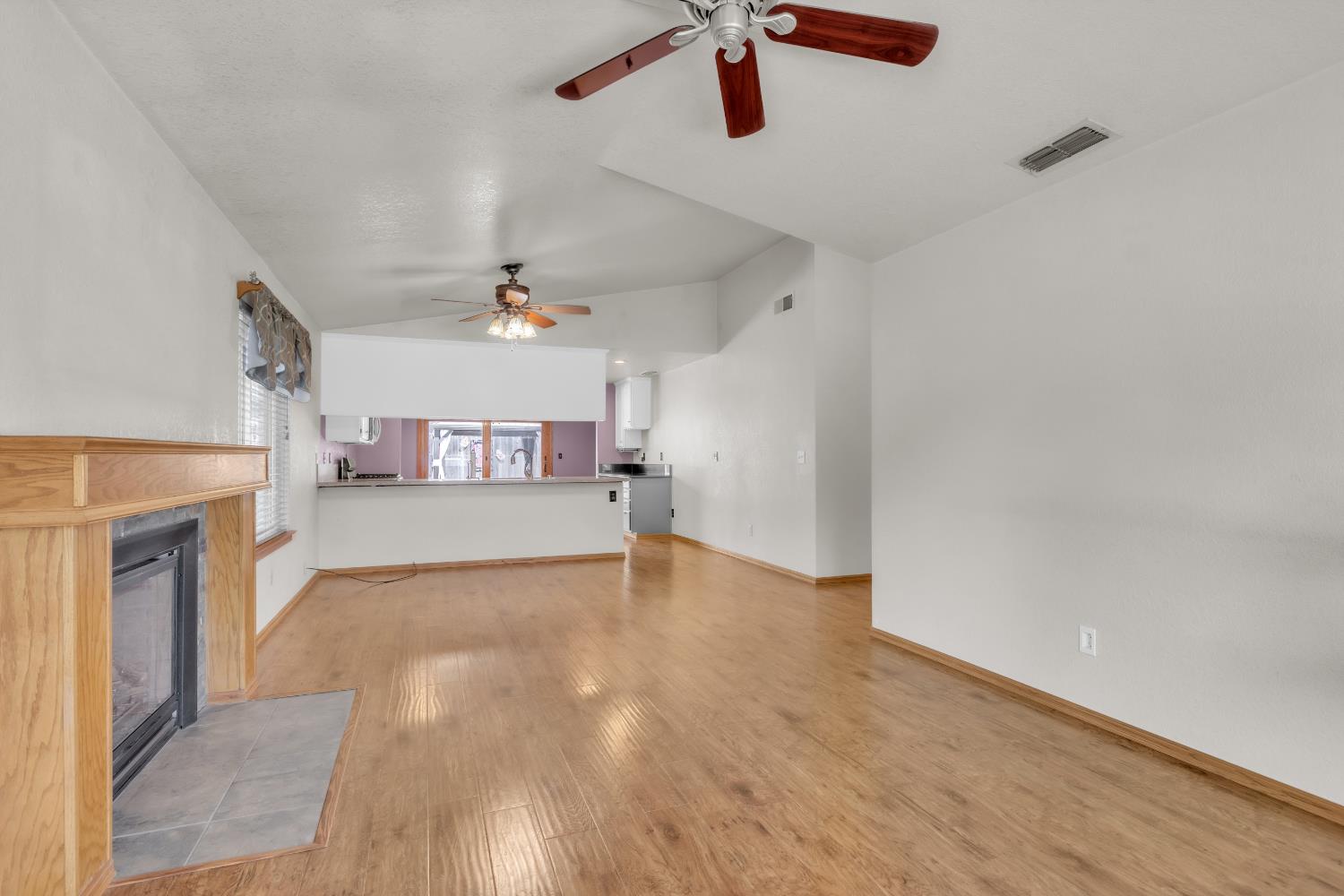 663 Carr Way