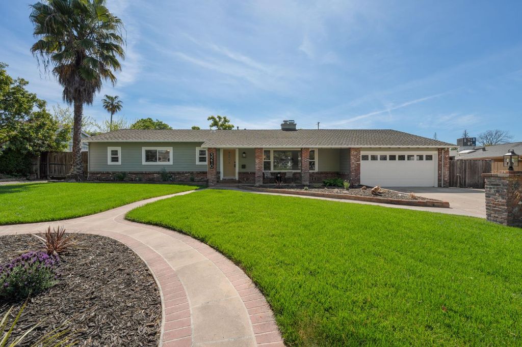 Photo of 3210 Fieldcrest Drive, Sacramento, CA 95821 (MLS # 226032599)