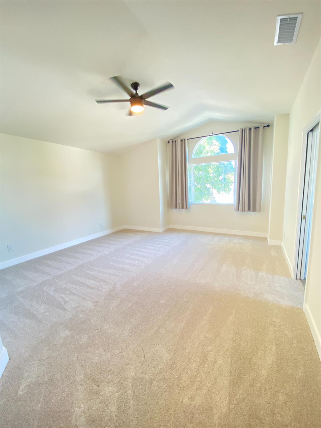 Gustine, California 95322, United States, 4 Bedrooms Bedrooms, ,3 BathroomsBathrooms,Residential,Active,218503